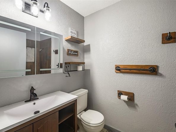 1710  Brooks Drive , Arlington Texas 76012