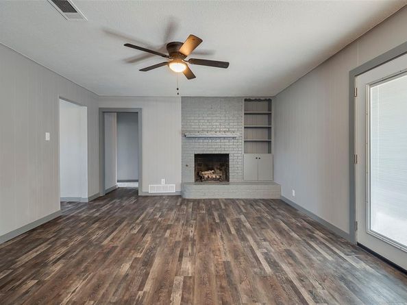 1710  Brooks Drive , Arlington Texas 76012