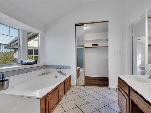 363  Balcones Drive , Fort Worth Texas 76108