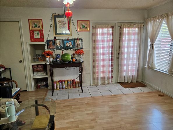 9801  Walnut Street  102, Dallas Texas 75243