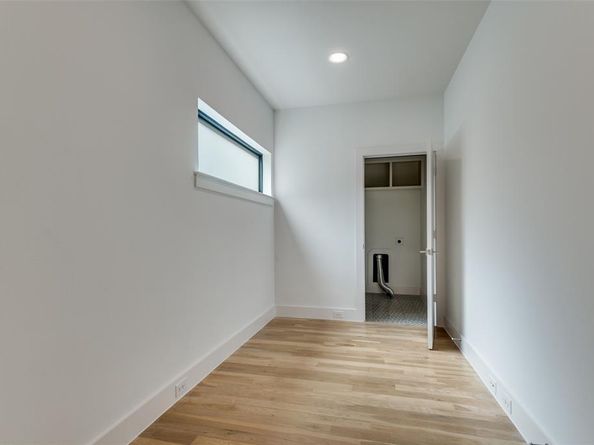 2703  Kimsey Drive  101, Dallas Texas 75235