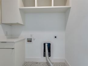 2703  Kimsey Drive  101, Dallas Texas 75235