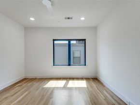 2703  Kimsey Drive  101, Dallas Texas 75235