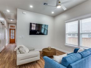 1309 E Peach Street , Fort Worth Texas 76102