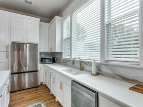 1309 E Peach Street , Fort Worth Texas 76102