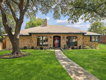 1712  Woodcreek Drive 