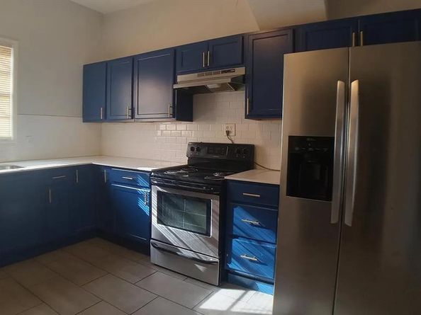 1509 W Page Avenue , Dallas Texas 75208