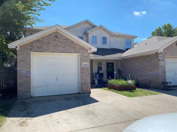 1248  Village Garden Drive , Azle Texas 76020