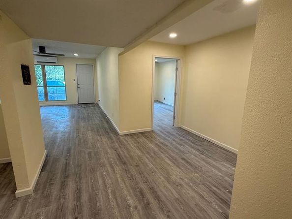 5065  Ridglea Lane  1009, Fort Worth Texas 76116