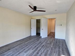 5065  Ridglea Lane  1009, Fort Worth Texas 76116