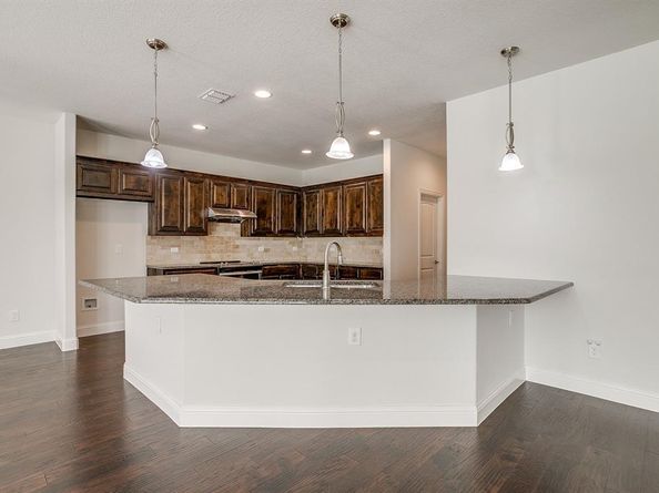 573  Ascot Way , Azle Texas 76020