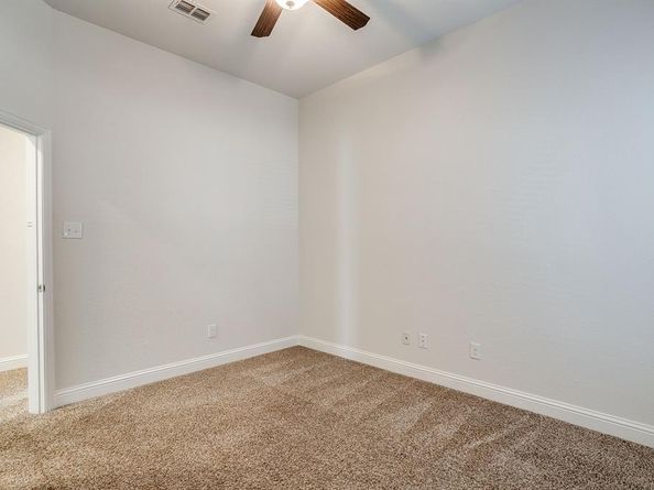 573  Ascot Way , Azle Texas 76020