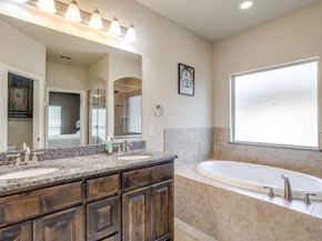 573  Ascot Way , Azle Texas 76020