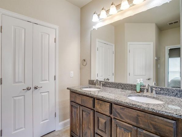 573  Ascot Way , Azle Texas 76020