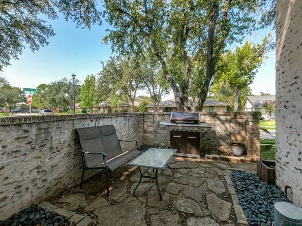 1501  Northland Street , Carrollton Texas 75006