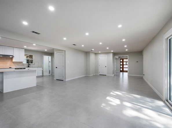 1200  Tanglewood Trail , Euless Texas 76040