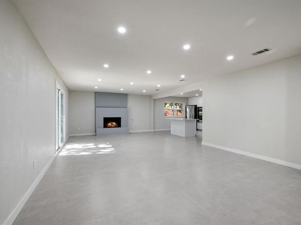 1200  Tanglewood Trail , Euless Texas 76040