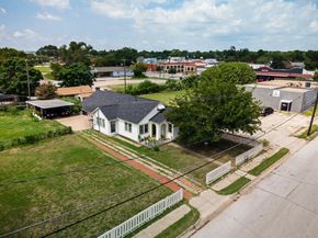 617  Blandin Street , Fort Worth Texas 76111