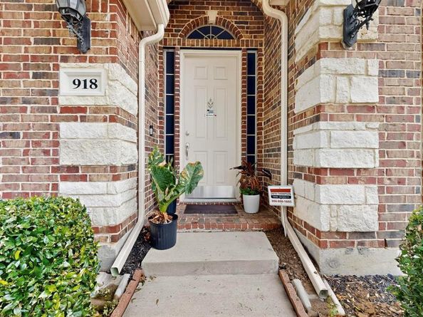 918  Myers Meadow Drive , Garland Texas 75043