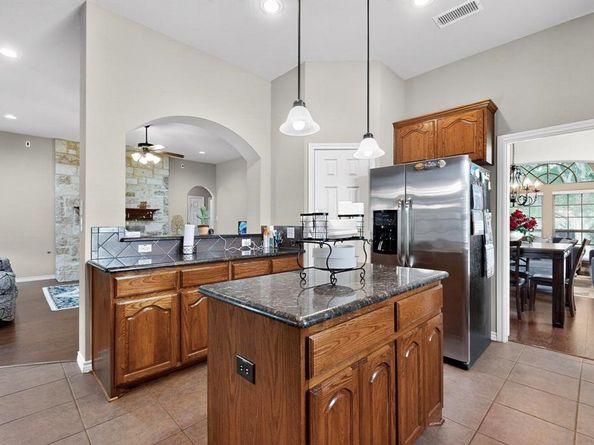 918  Myers Meadow Drive , Garland Texas 75043
