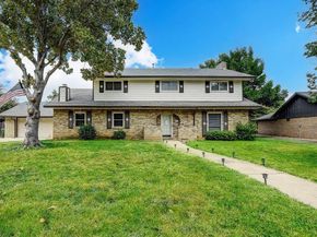 905  Pinehurst Drive , Arlington Texas 76012