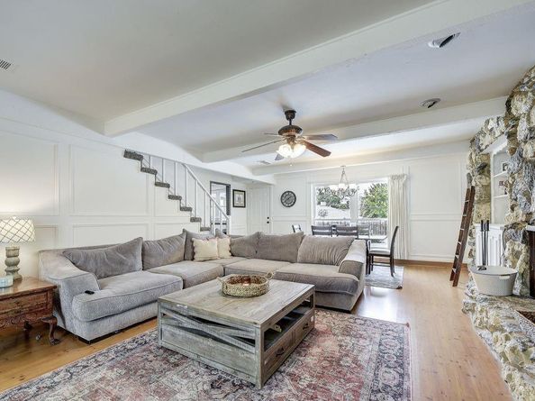 905  Pinehurst Drive , Arlington Texas 76012