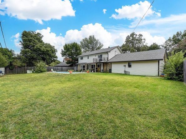 905  Pinehurst Drive , Arlington Texas 76012