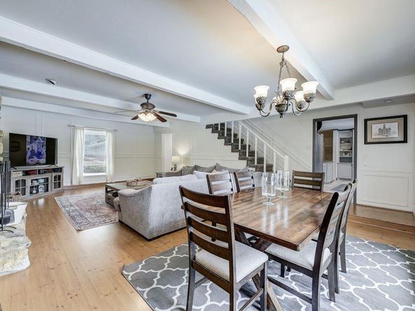 905  Pinehurst Drive , Arlington Texas 76012