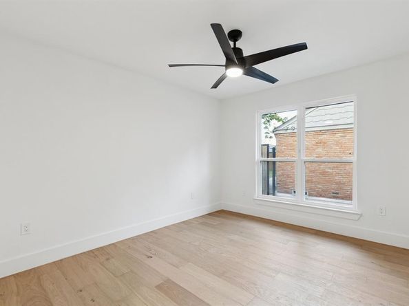 6333  Town Hill Lane , Dallas Texas 75214