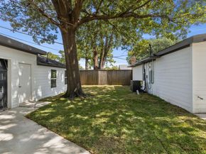 6333  Town Hill Lane , Dallas Texas 75214