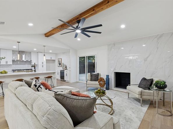 6333  Town Hill Lane , Dallas Texas 75214