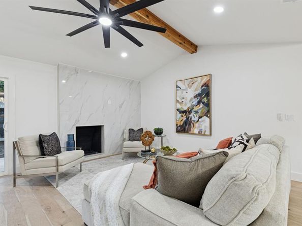 6333  Town Hill Lane , Dallas Texas 75214