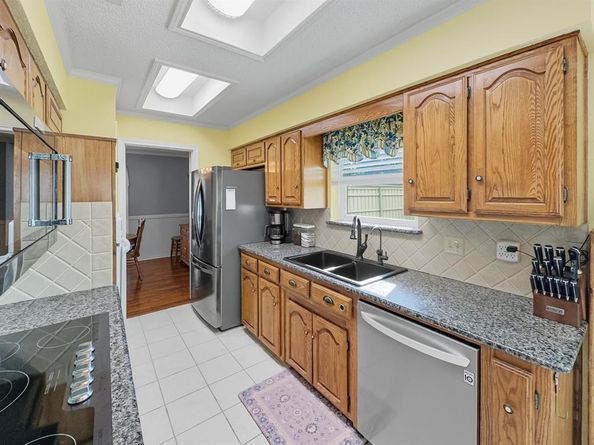 302  Apollo Road , Garland Texas 75040