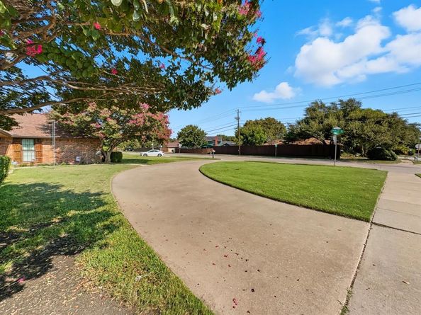302  Apollo Road , Garland Texas 75040