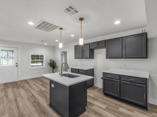 809  Mirike Drive , White Settlement Texas 76108