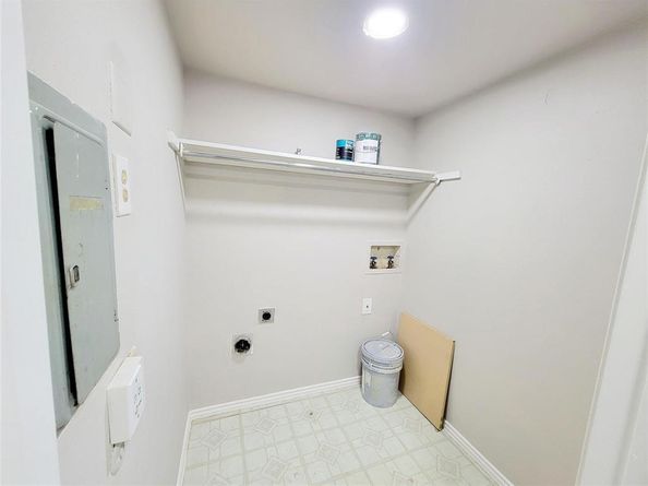 5722  Marvin Loving Drive  228, Garland Texas 75043