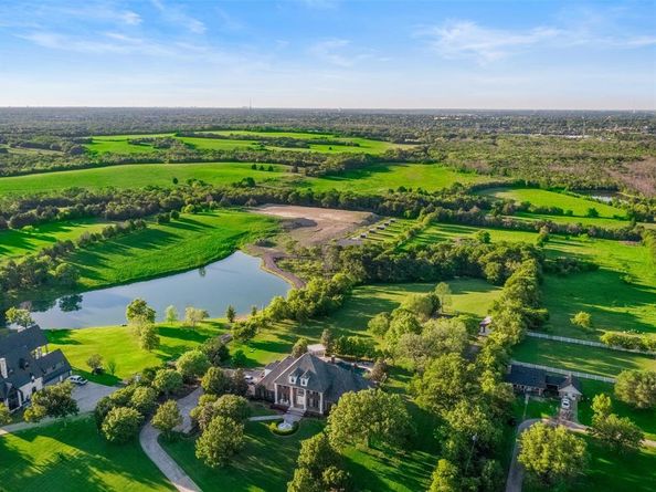 343 E Town East Boulevard , Sunnyvale Texas 75182