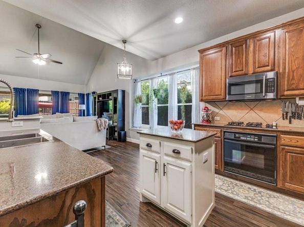 2260  Shorecrest Drive , Rockwall Texas 75087