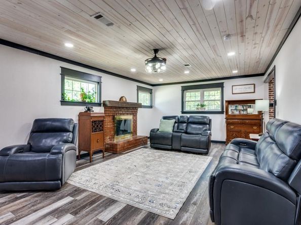 2316  Carten Street , Fort Worth Texas 76112
