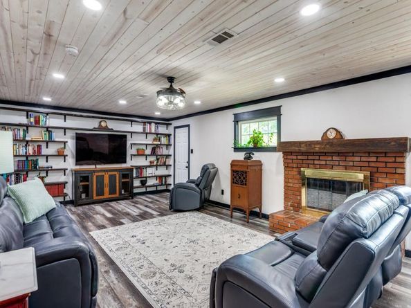 2316  Carten Street , Fort Worth Texas 76112