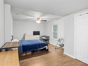 1612  Andrew Avenue , Fort Worth Texas 76105