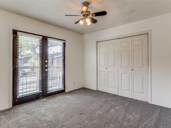 10211  Regal Oaks Drive  220, Dallas Texas 75230
