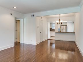 10211  Regal Oaks Drive  220, Dallas Texas 75230