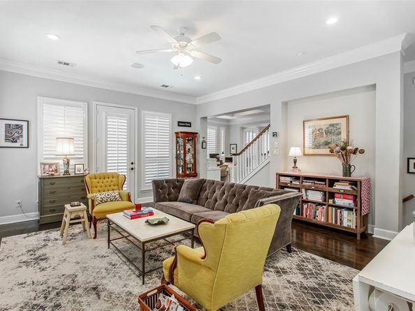 2226  City Market Lane , Dallas Texas 75201