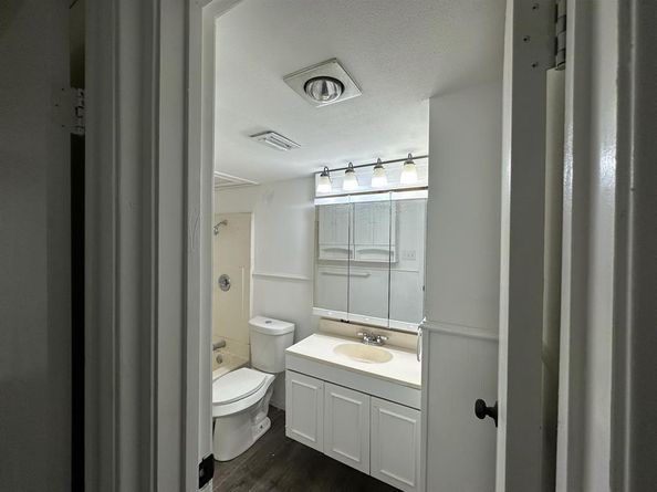3913  Cambridge Drive , Garland Texas 75043