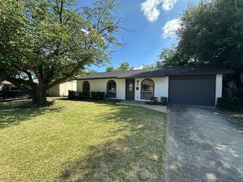3913  Cambridge Drive 