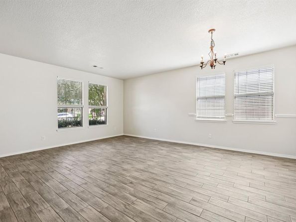 533  Crown Oaks Drive , Fort Worth Texas 76131
