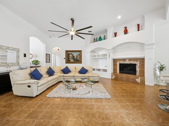 6320  Merritt Way Court , Arlington Texas 76018