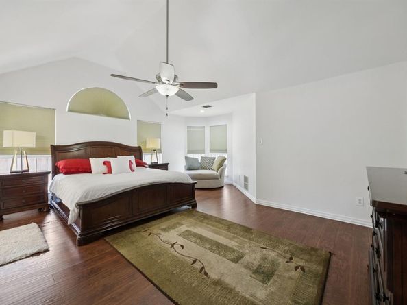 6320  Merritt Way Court , Arlington Texas 76018