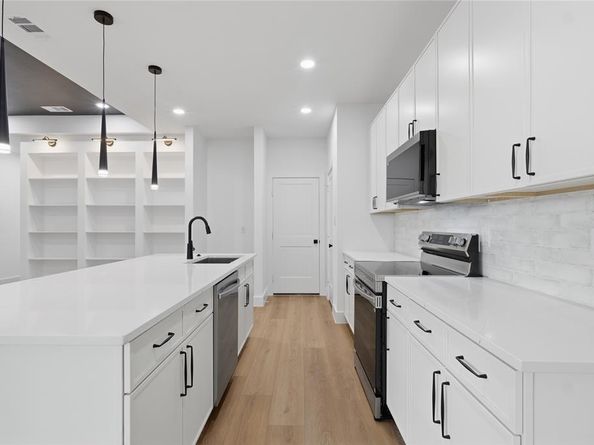 1515  Hortense Avenue , Dallas Texas 75216